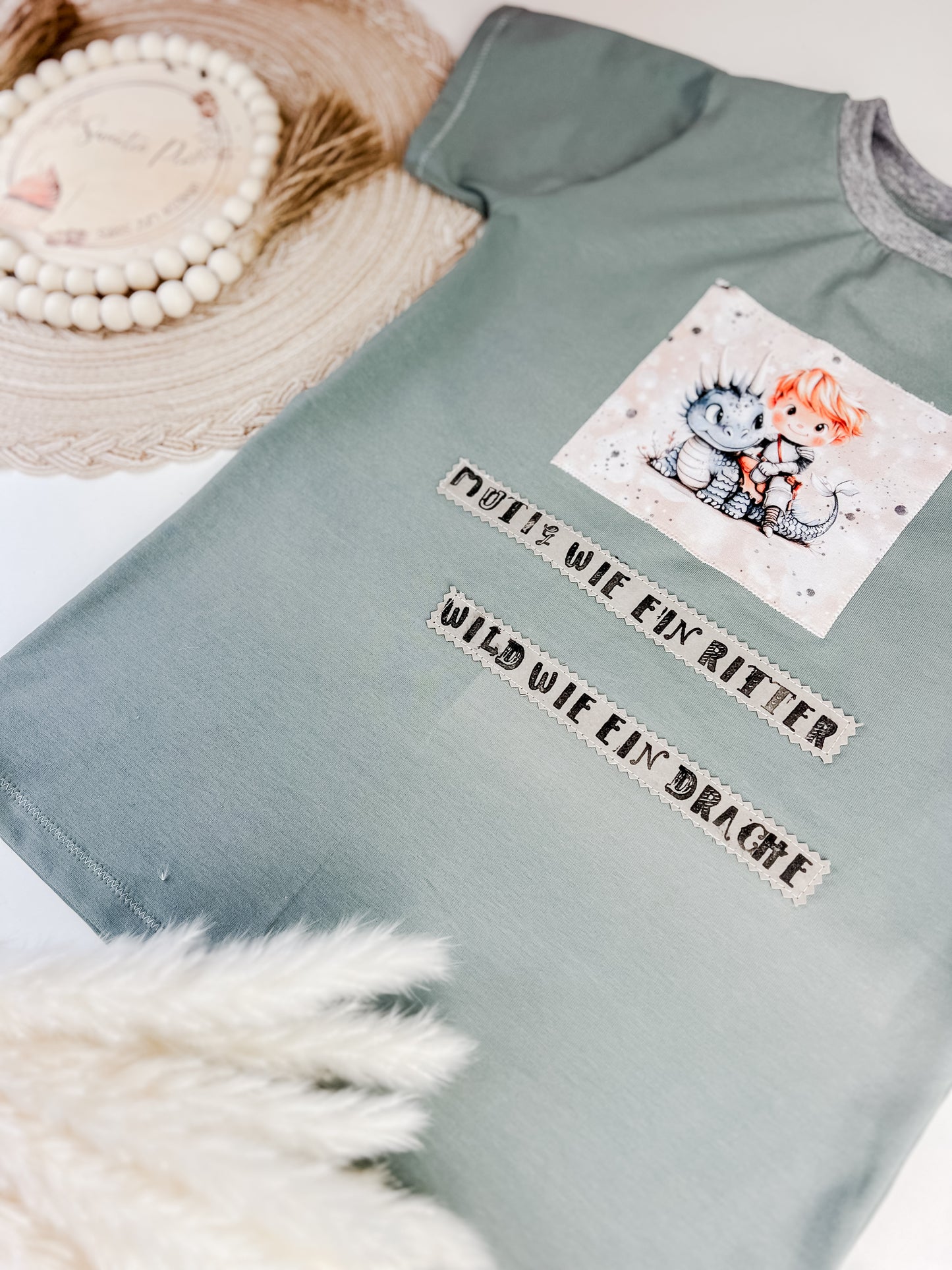 Baby & Kinder Set Ritter & Drache – Slim Harem mit Taschen + T-Shirt mit Applikation & frechem Spruch – Bio-Stoff – Handmade Unikat Gr. 62 - 128