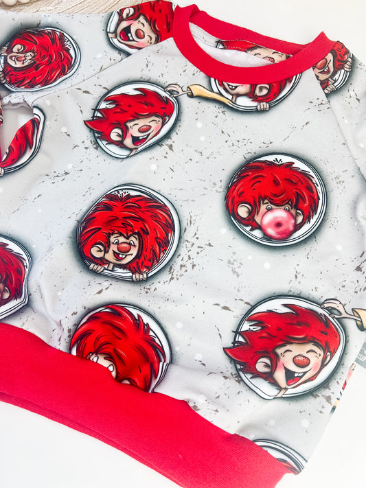 SOFORTKAUF Gr. 86 Handgemachter roter Pumuckl-Sweater für Kinder – mit Applikation & Kunstlederpatch – Bio-Baumwolle – Geschenkidee