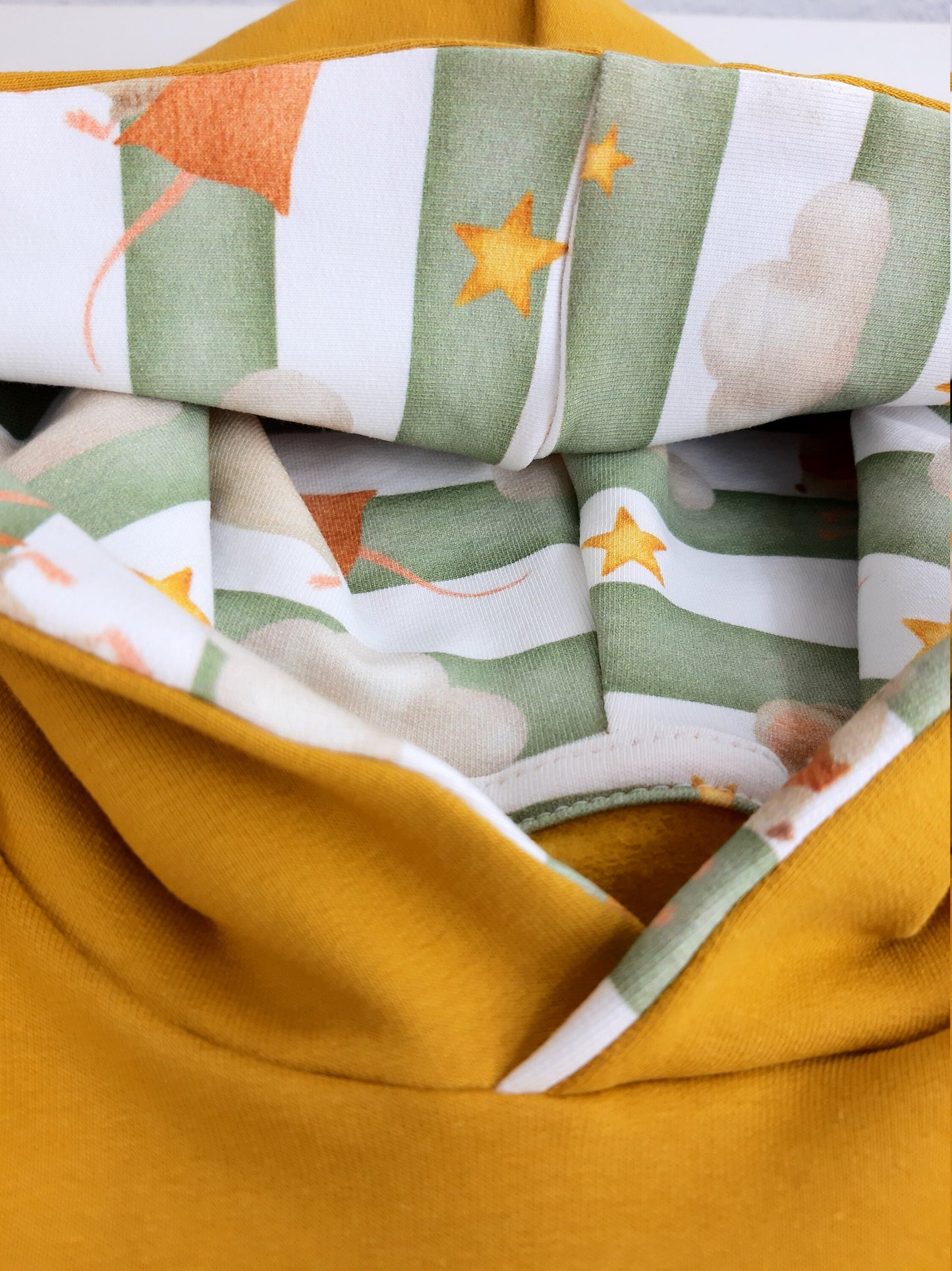 Oversized Baby und Kinder-Set: Hoodie mit Superhelden-Maus und Slim Harem Hose – Bio French Terry, Unisex, personalisierbar Gr. 62 - 128