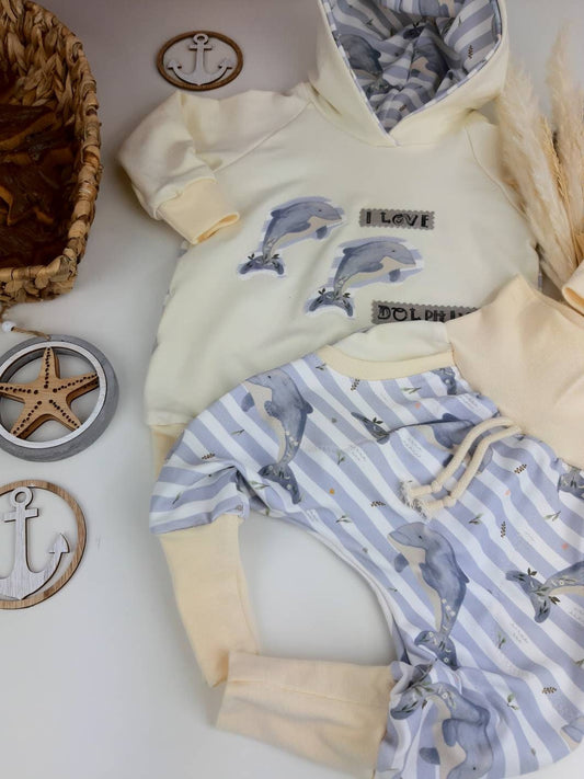 Oversized Baby und Kinder-Set: Hoodie mit Delfin-Applikation und Slim Harem Hose – Bio French Terry, Unisex, personalisierbar Gr. 62- 128