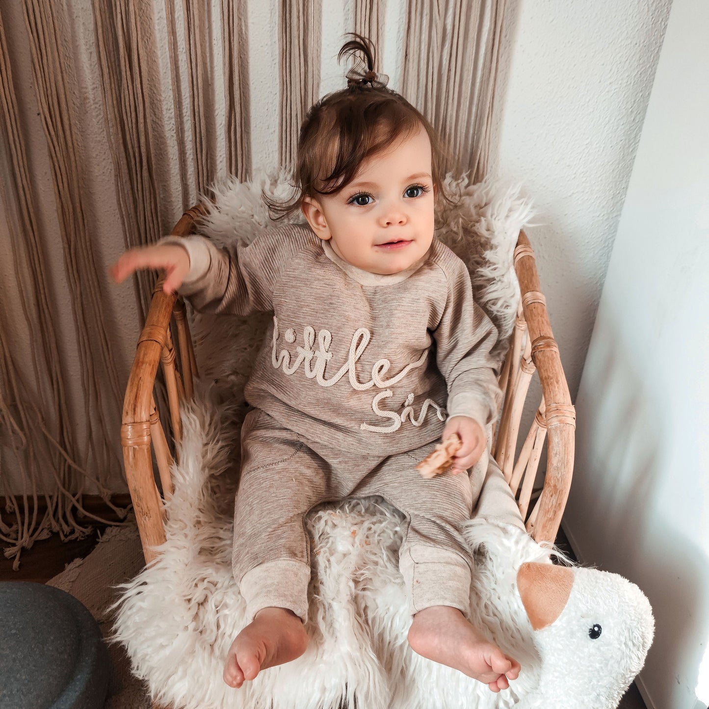 Personalisierter Ribjersey Sweater mit Kordelschrift – Handgemacht, 8 Farben, Gr. 62 - 134