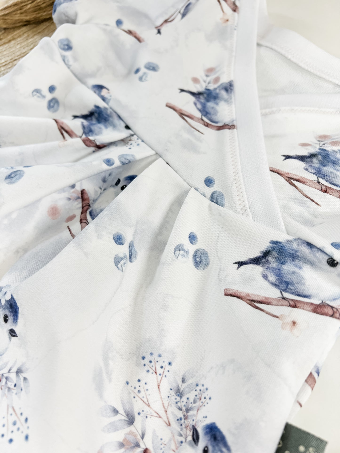 Baby Romper Mädchen mit Vögelchen – Bio Baumwolle – Wickeloptik – Kurzarm oder Langarm Gr. 62 - 140 zur Geburt – Mädchen