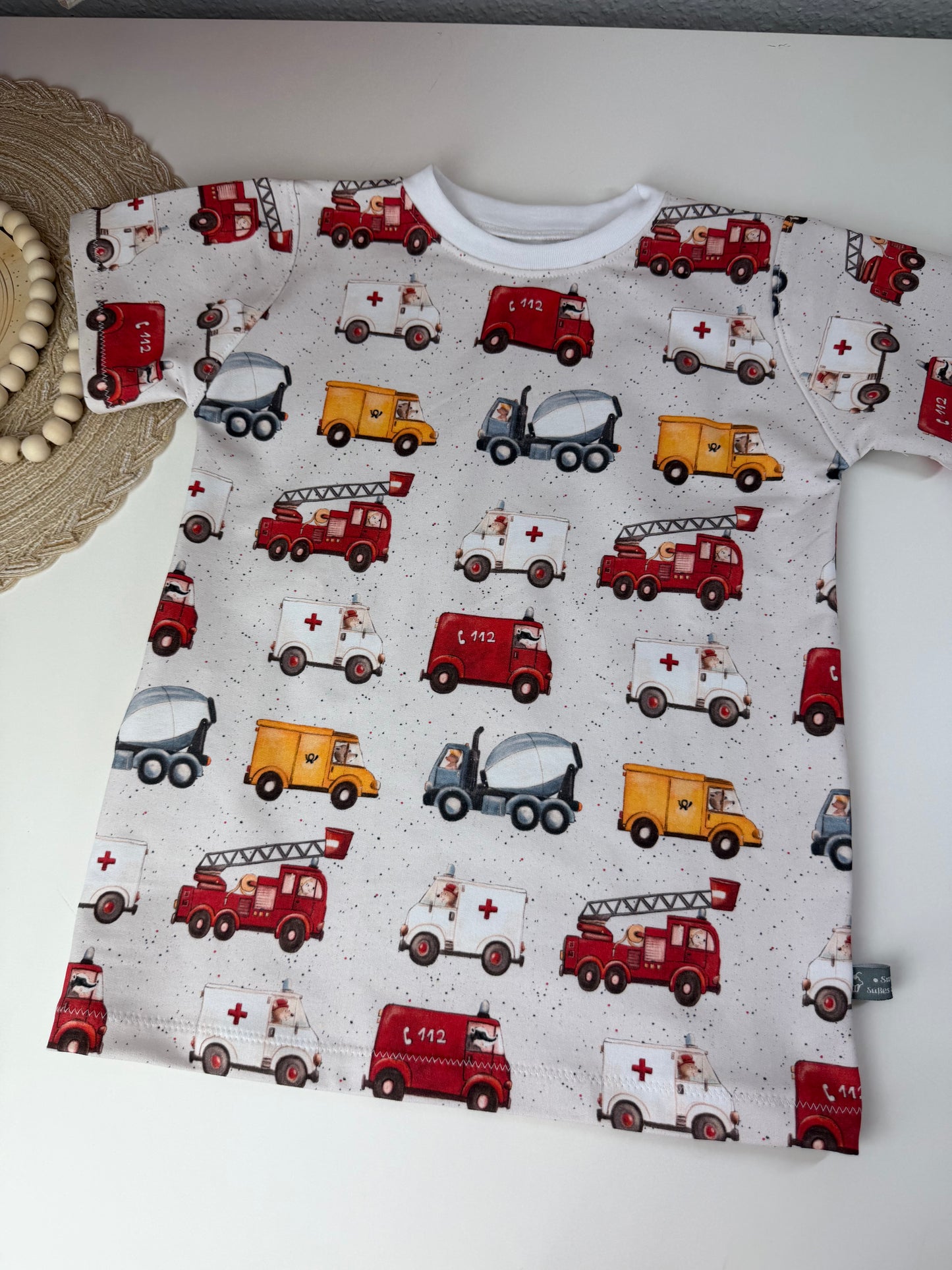 SOFORTKAUF Gr. 128 T-Shirt Fahrzeuge