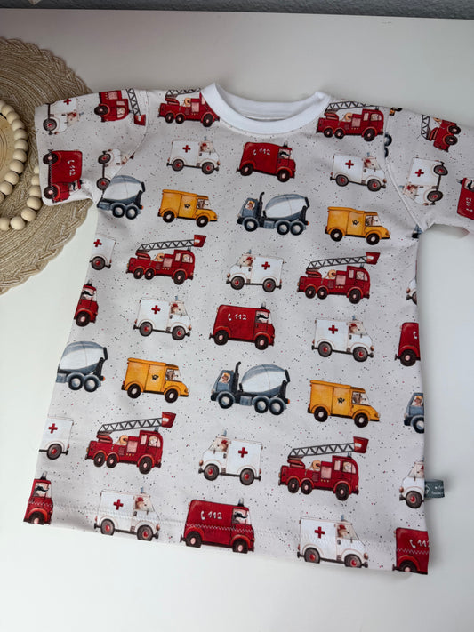 SOFORTKAUF Gr. 128 T-Shirt Fahrzeuge