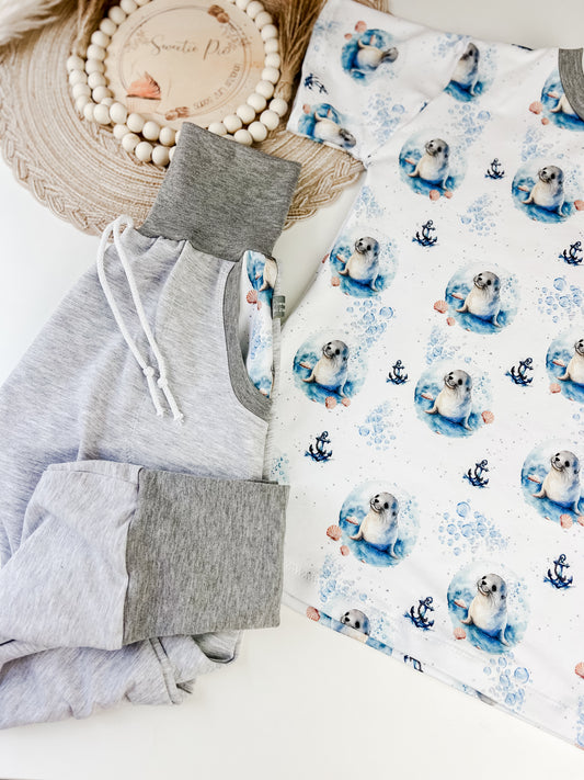 Baby & Kinder Set Robbe in Luftblase – Slim Harem Pants + T-Shirt Bio-Stoff – Handmade Unikat – Geschenk für kleine Entdecker Gr. 62 - 128 – Handmade Unikat