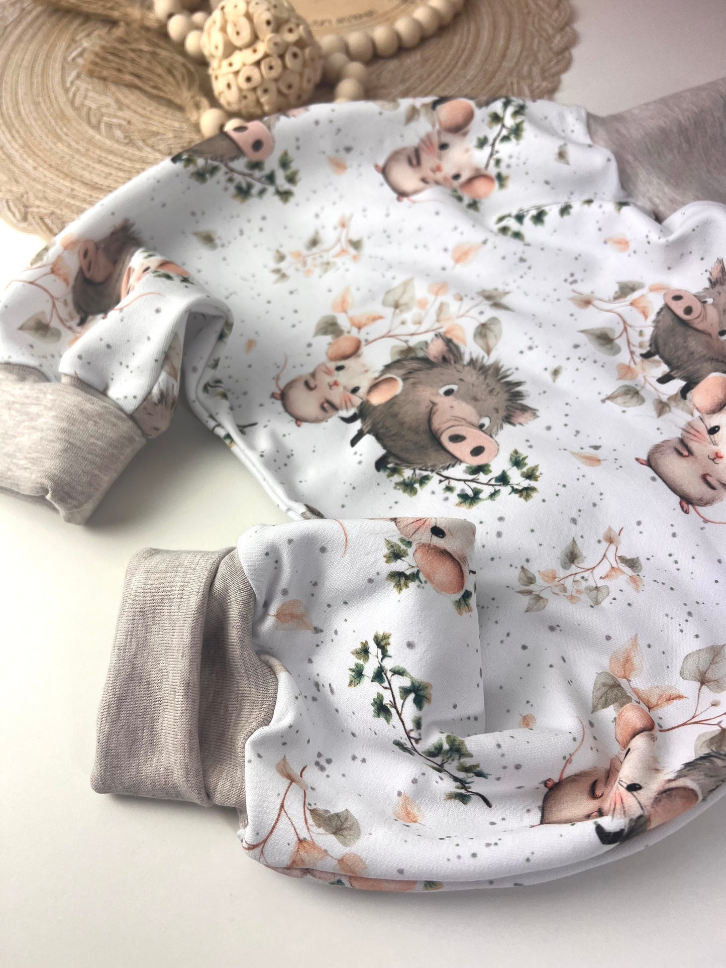 Pumphose für Kinder mit Wildschwein & Maus | Bequeme Bio Kinderhose | Handmade Pumphose aus Bio-Baumwolle | Unisex