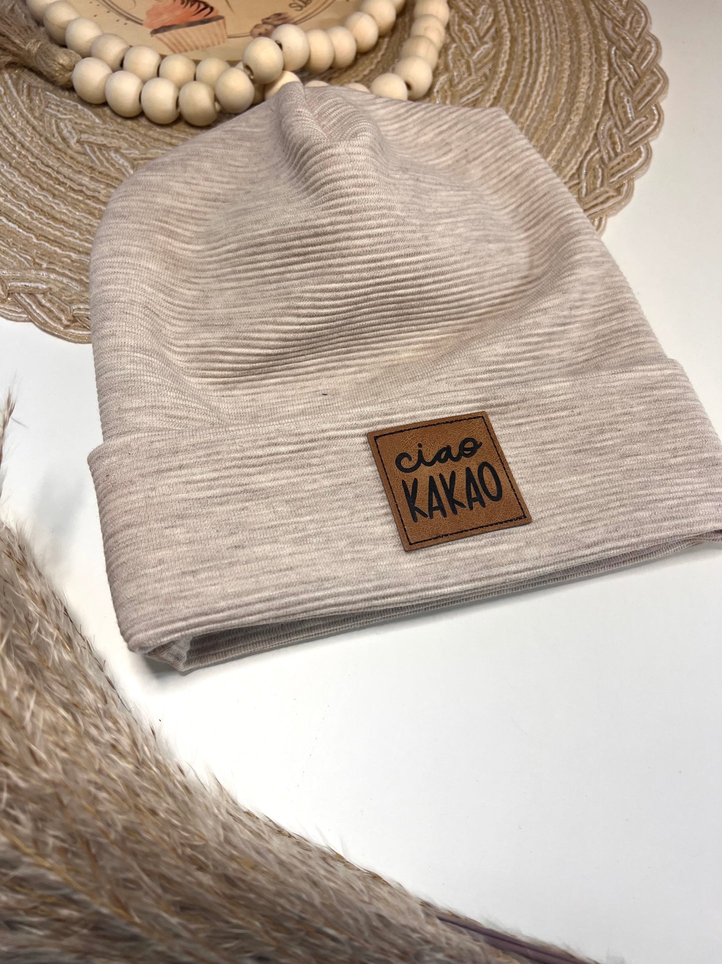 Hipster Beanie Mama Papa Kind | Partnerlook Ribjersey Mütze mit Patch | Unisex Kindermütze | Bequeme Übergangsmütze für Baby & Kind