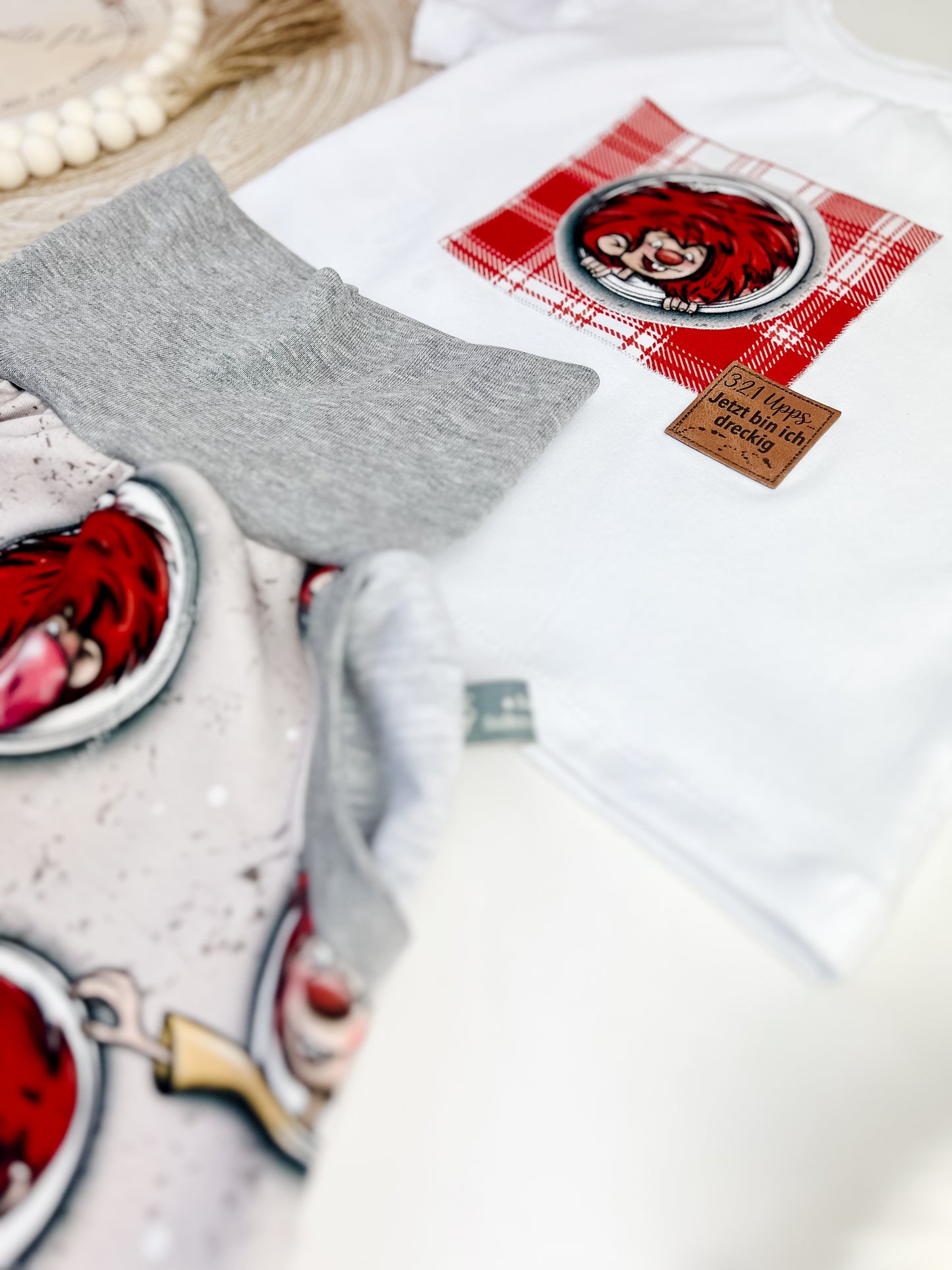 Baby Set Sommer – Kurze Slim Harem + T-Shirt mit frechem Kobold  – Handgemacht – Unikat für Babys & Kleinkinder Gr. 62 - 128