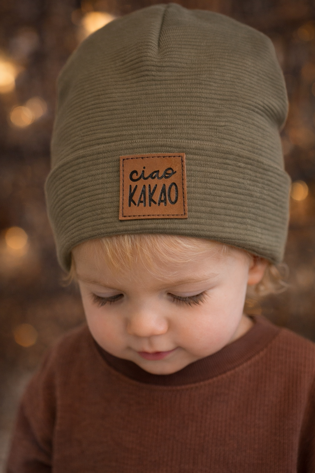 Hipster Beanie Mama Papa Kind | Partnerlook Ribjersey Mütze mit Patch | Unisex Kindermütze | Bequeme Übergangsmütze für Baby & Kind