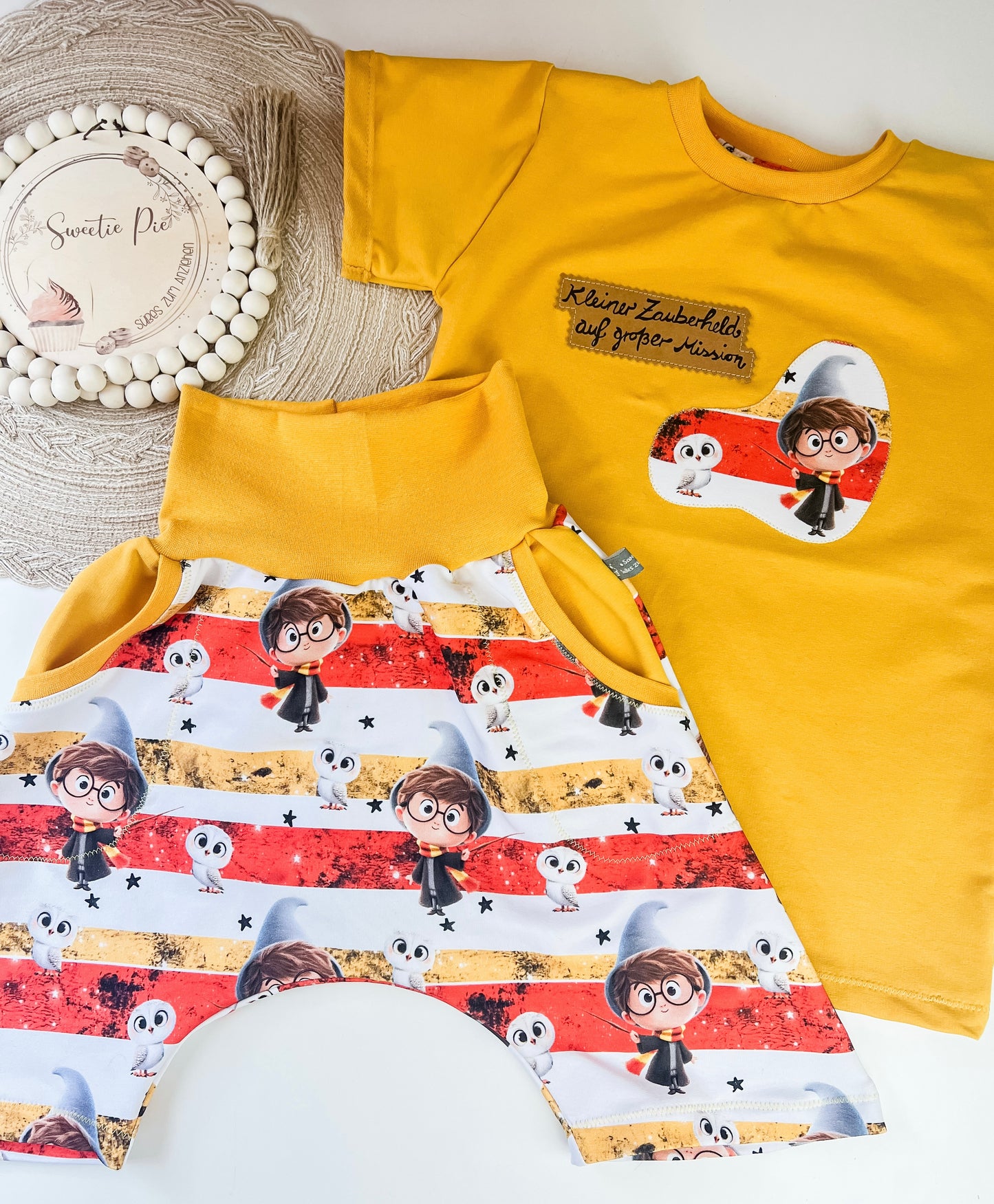 Zauberhaftes Baby Set – T-Shirt mit Applikation & SnapPap Spruch + Shorts mit Zauberer & Eule – Handmade Kleidung für Kindern Gr. 62 - 128