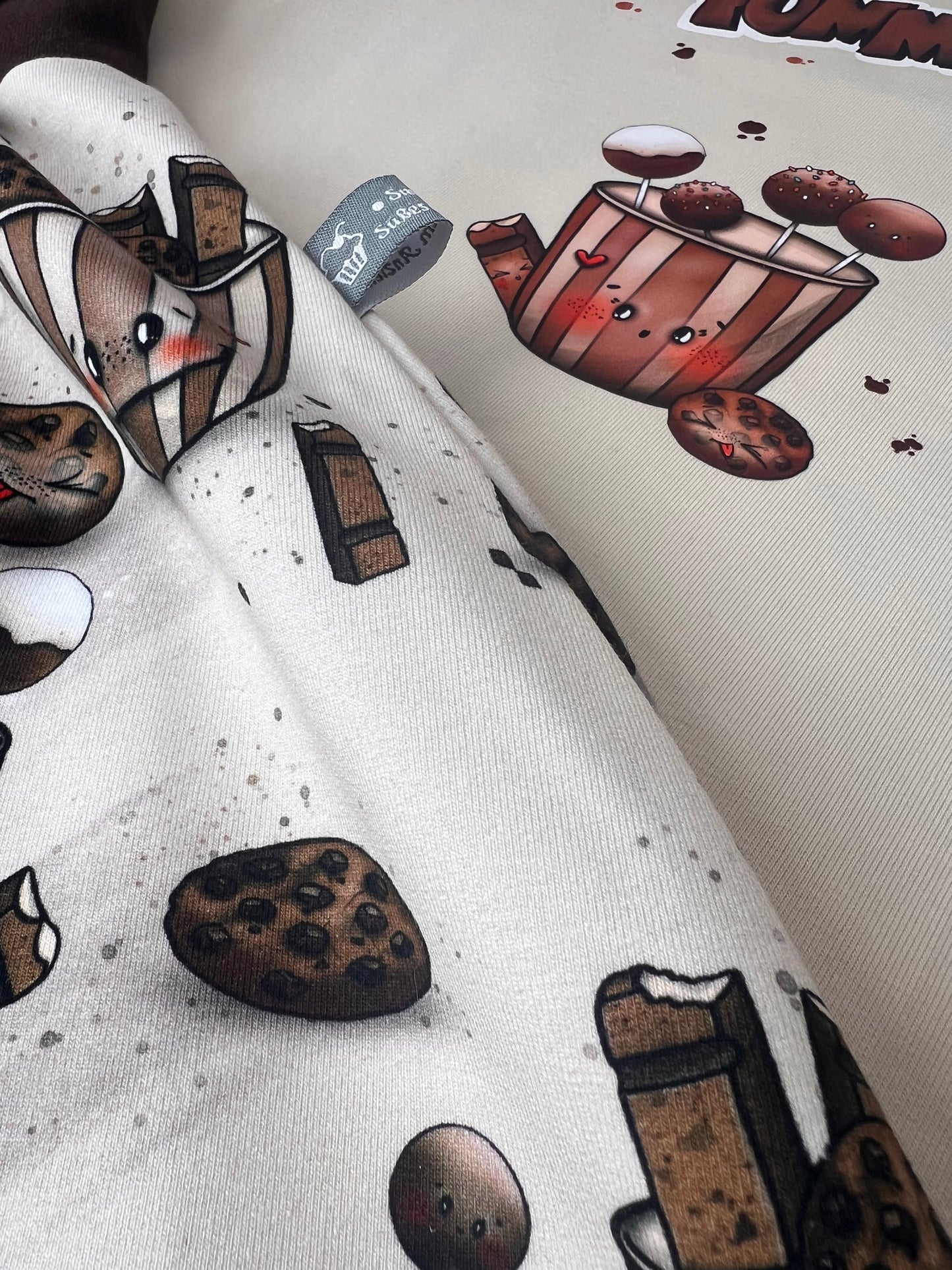 Kinder Set „Sweet Treats“ | T-Shirt mit Bügelbild & Slim Harem | Schokolade & Cakepops | Handmade Kinder Outfit | Bio Baumwolle