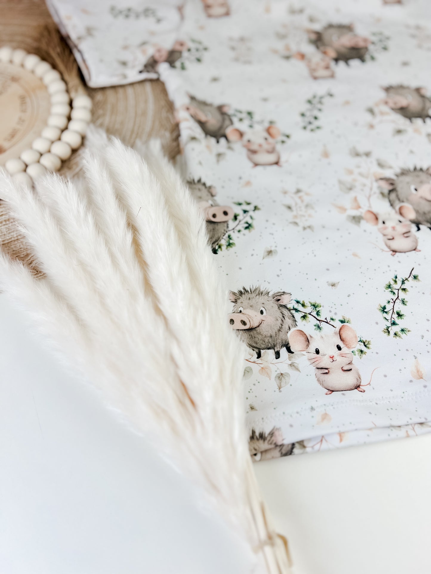Baby-Set Wildschwein & Maus – Slim Harem Cordhose + T-Shirt – Handgemacht aus Bio-Stoff – Unisex Geschenk zur Geburt Gr. 62 - 128 – Geschenk für kleine Entdecker