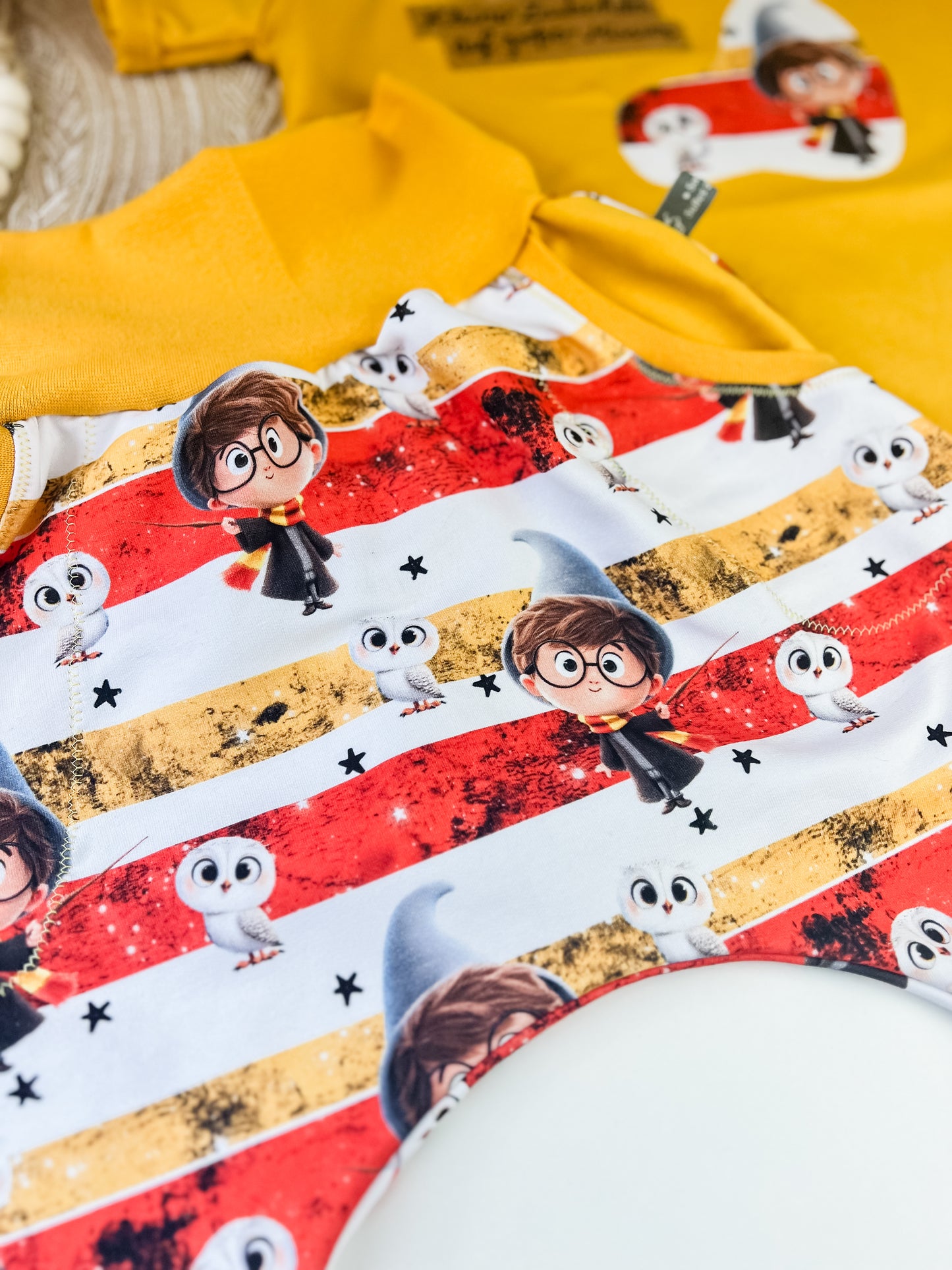 Zauberhaftes Baby Set – T-Shirt mit Applikation & SnapPap Spruch + Shorts mit Zauberer & Eule – Handmade Kleidung für Kindern Gr. 62 - 128