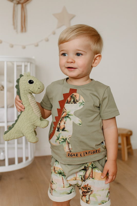 Dino Baby Set, T-Shirt mit Applikation + Slim Harem Hose, grün gestreift, handmade Bio Kleidung für kleine Entdecker Gr. 62 - 128