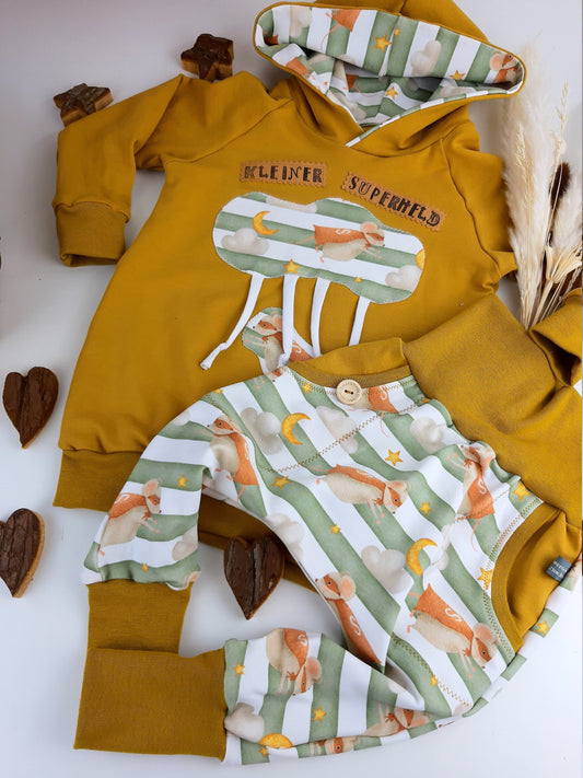 Oversized Baby und Kinder-Set: Hoodie mit Superhelden-Maus und Slim Harem Hose – Bio French Terry, Unisex, personalisierbar Gr. 62 - 128