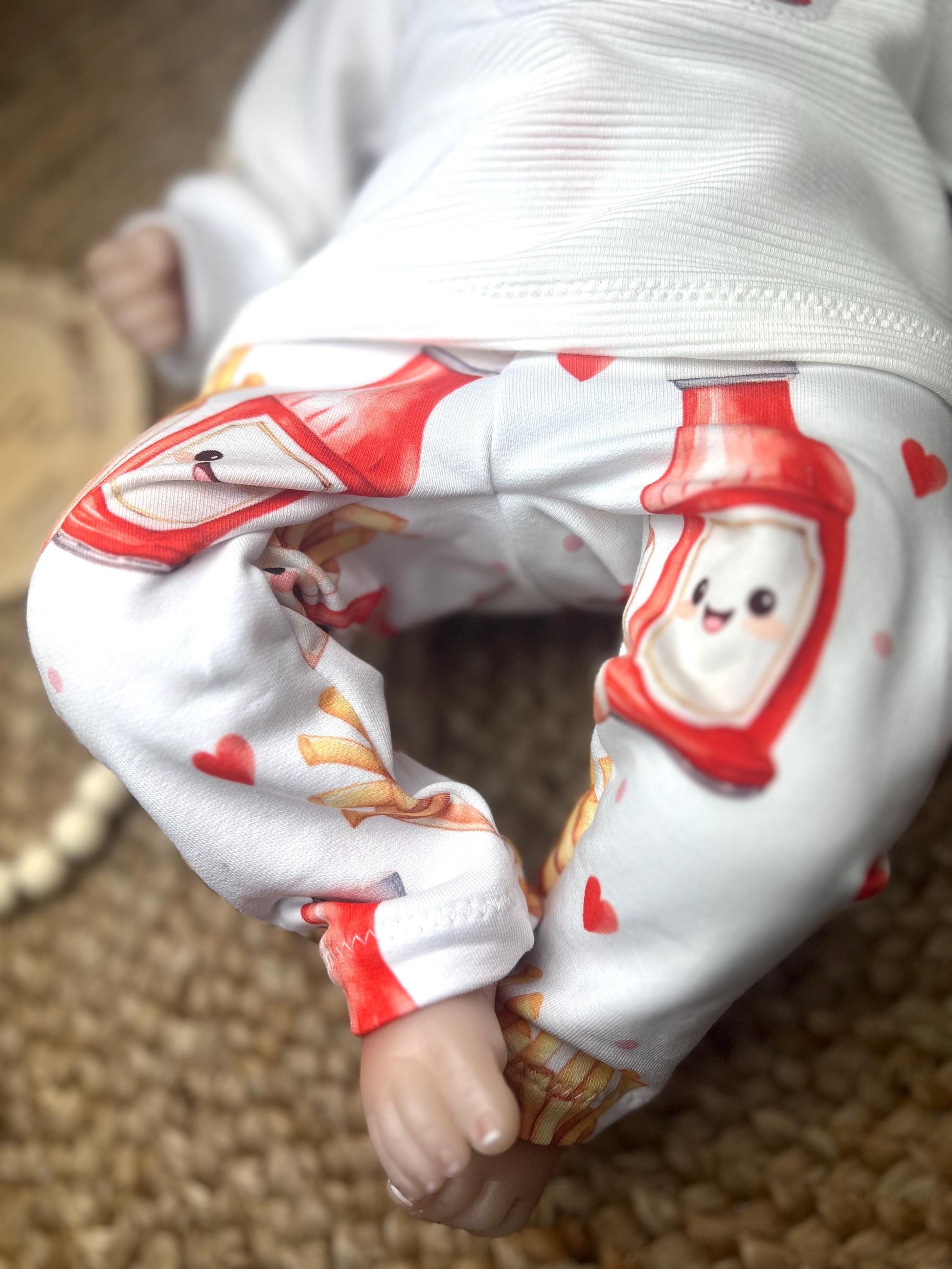 Baby-Leggings aus Bio French Terry mit niedlichem Pommes-und-Ketchup-Motiv – Handgefertigt, Unisex, komfortabel // Gr. 44 - 128