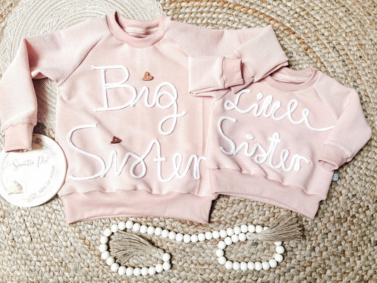 Personalisierter Ribjersey Sweater mit Kordelschrift – Handgemacht, 8 Farben, Gr. 62 - 134