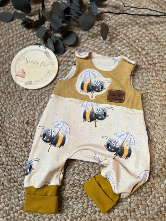 Handgemachter Strampler Hummel Biene & Waffeljersey – Bio Baumwolle – Unikat für Babys Romper Latzhose Baby Junge Mädchen